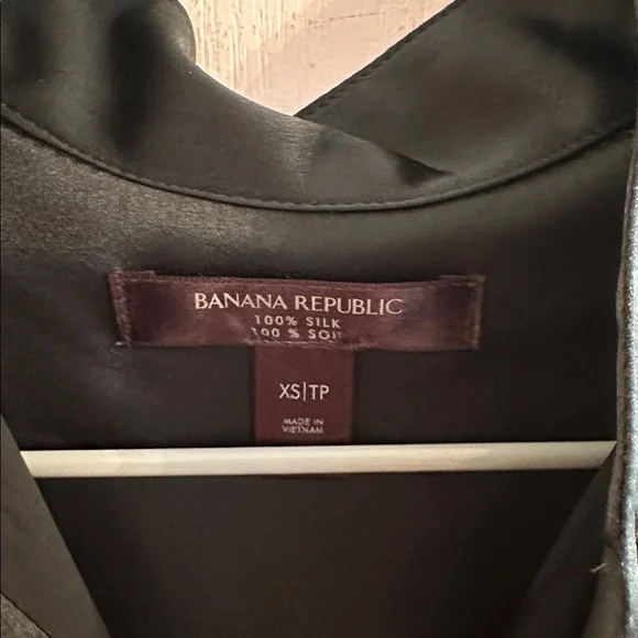 Image for Robe en soie verte Banana Republic