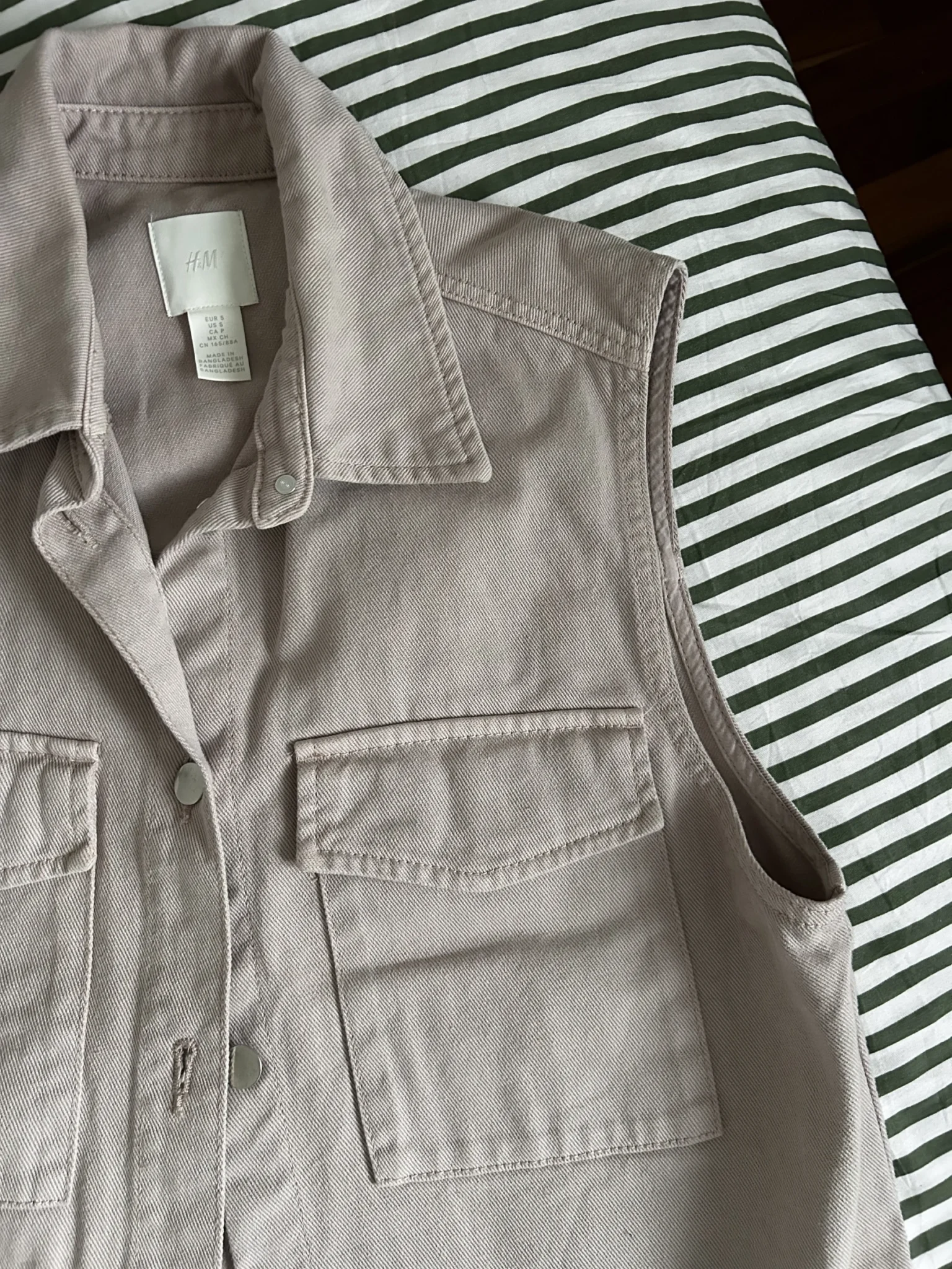 Featured image for Veste en jean sans manches