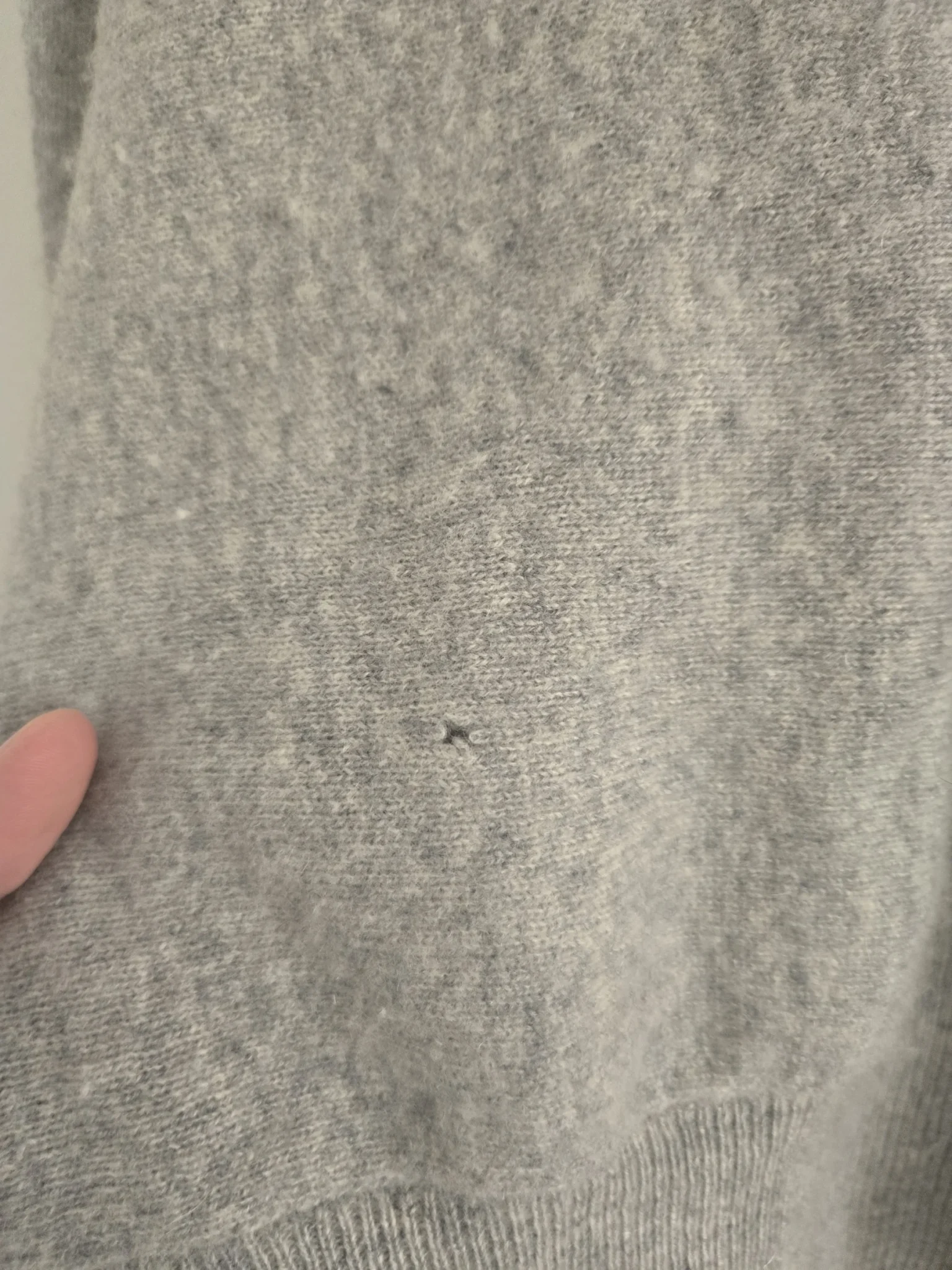 Image for Tahari 100% Cashmere Sweater