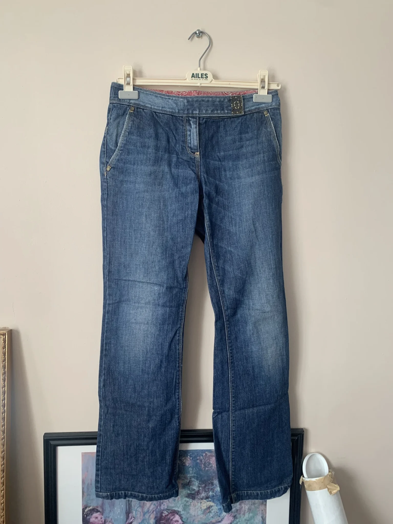 Featured image for Jeans Élie Tahari taille 2