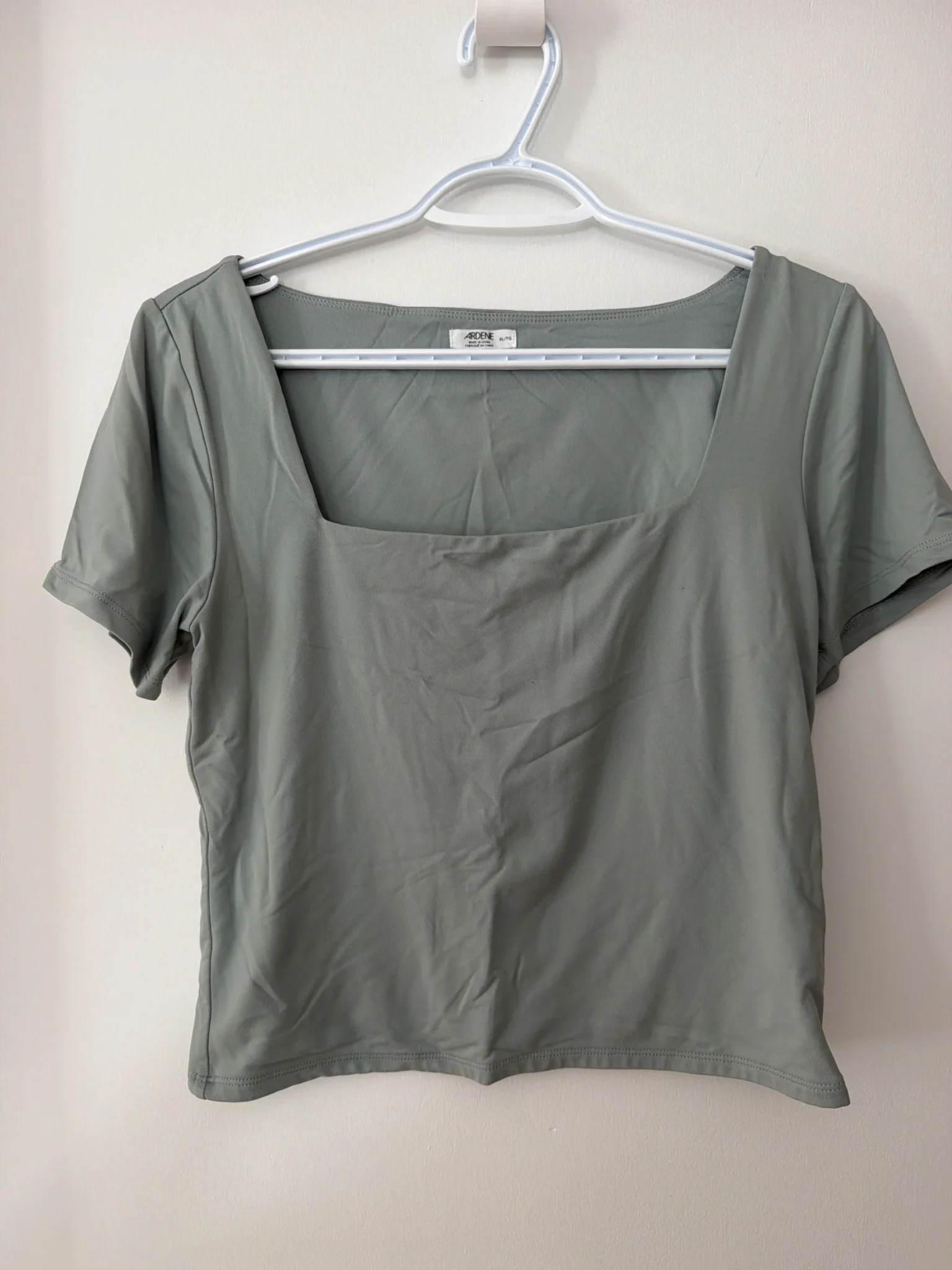 Featured image for CROP top ardene