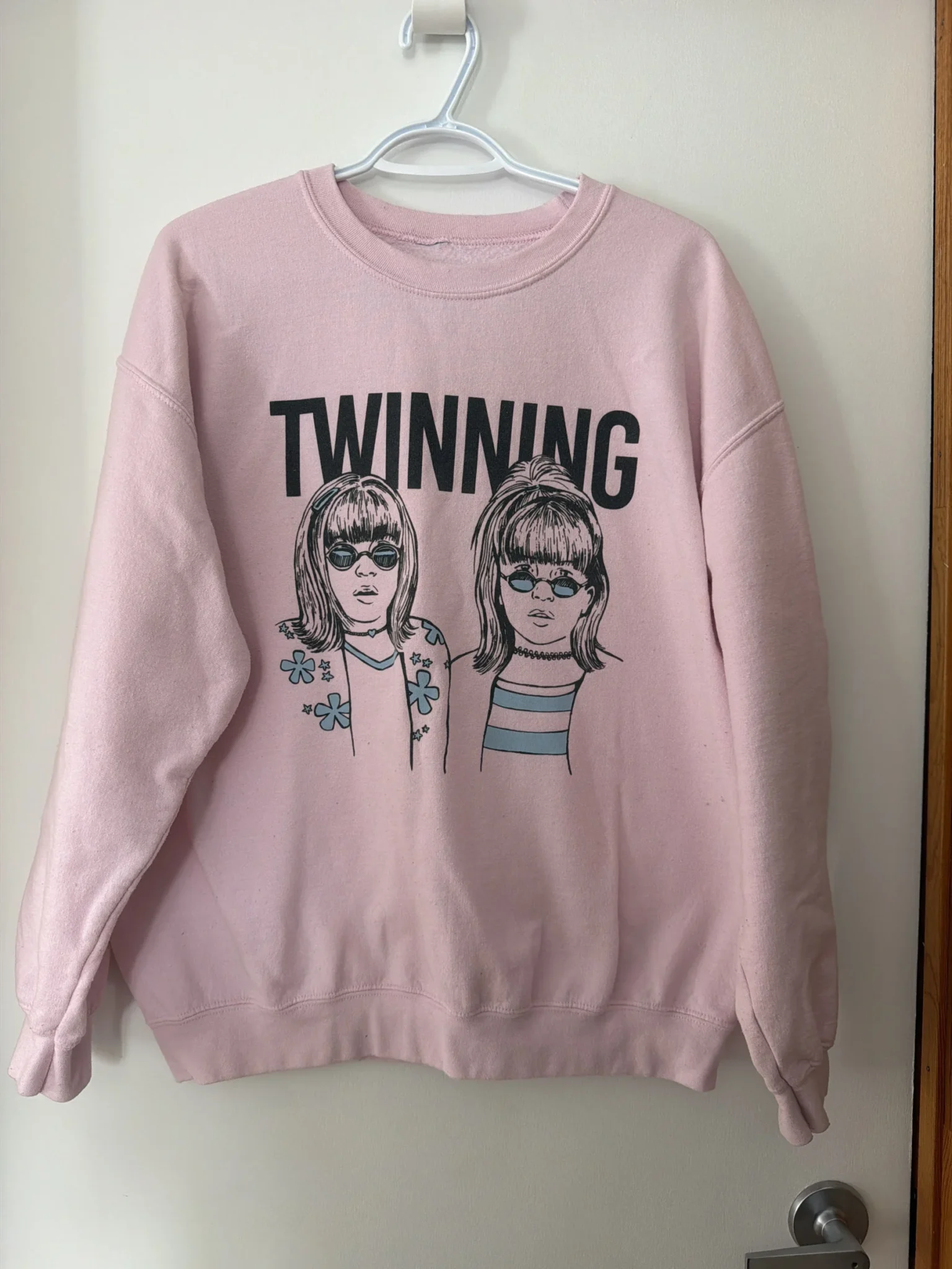Featured image for Crewneck Tamelo Olsen sisters