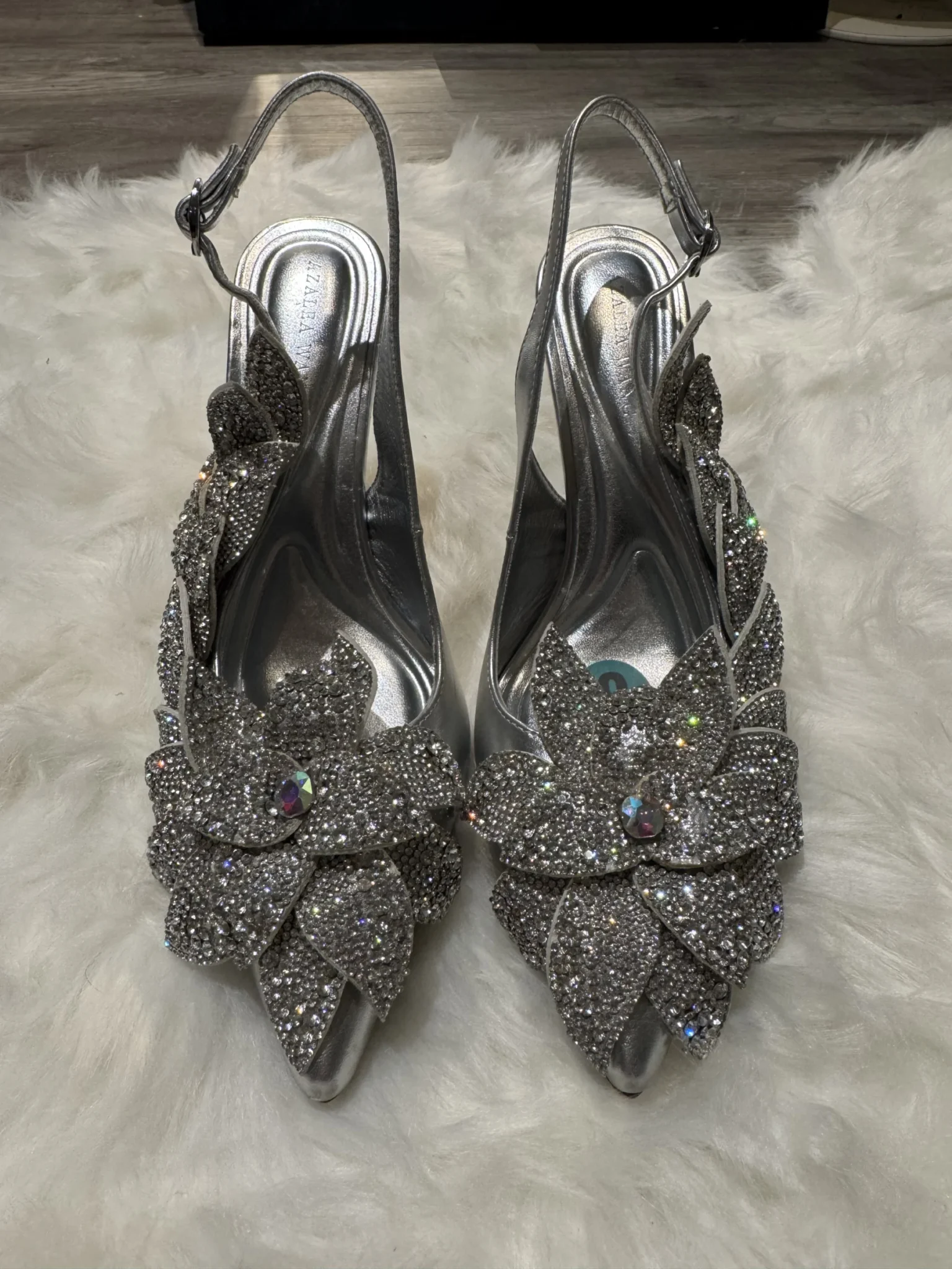 Featured image for Glamour talons Azalea Wang