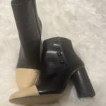Thumbnail for Bottines noires et beiges élégantes
