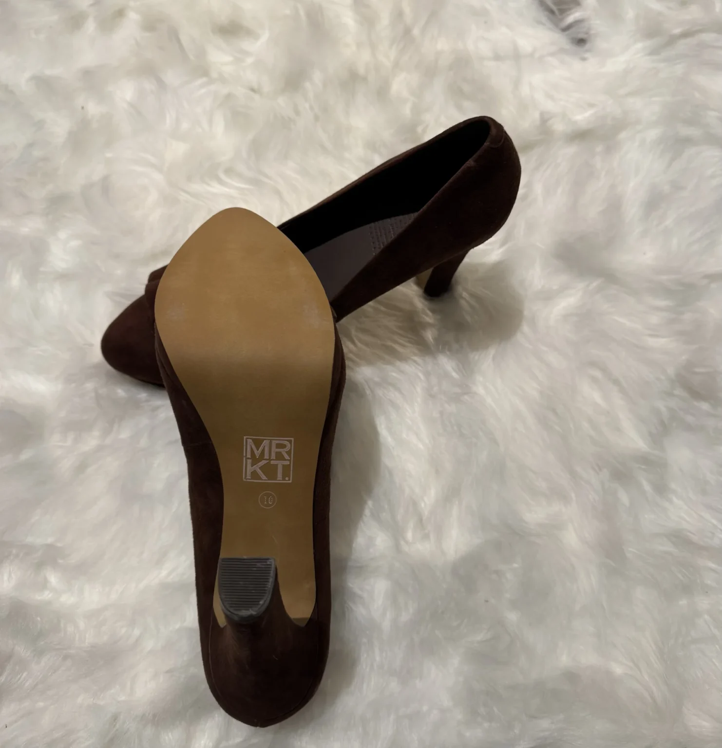 Image for Superbe souliers a talon suede