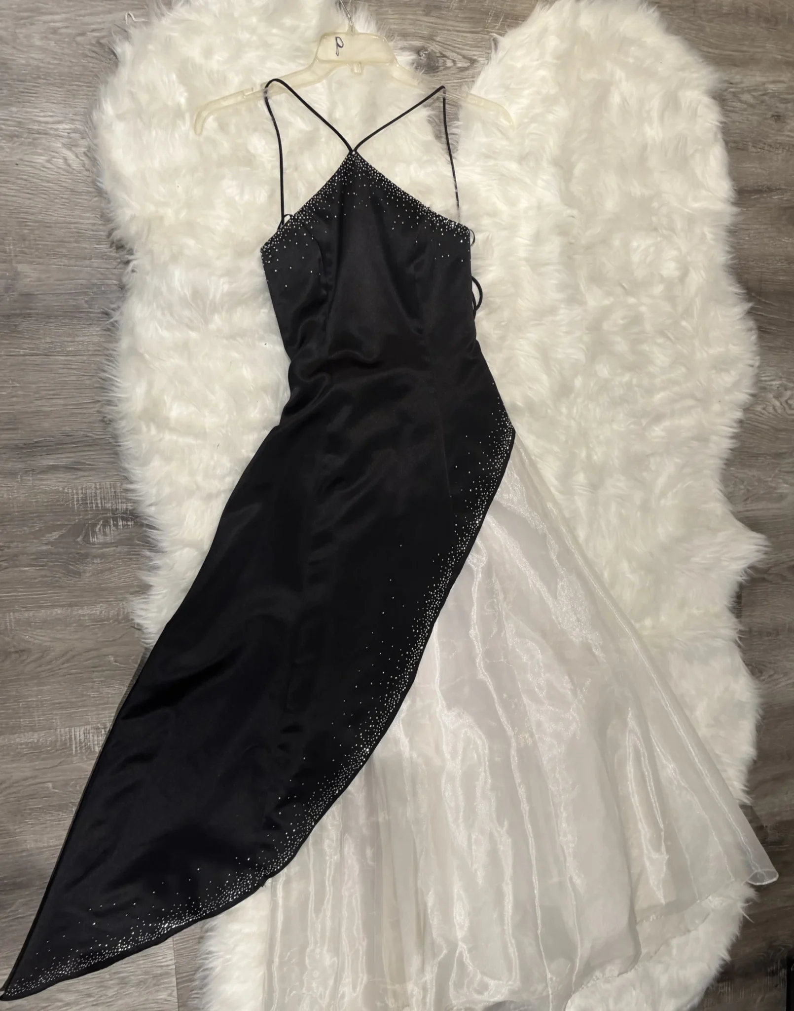 Image for Magnifique robe noir et blanc de bal