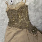 Thumbnail for Robe unique brodée à la main