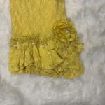 Thumbnail for Robe dentelle jaune unique