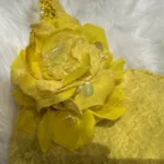 Thumbnail for Robe dentelle jaune unique
