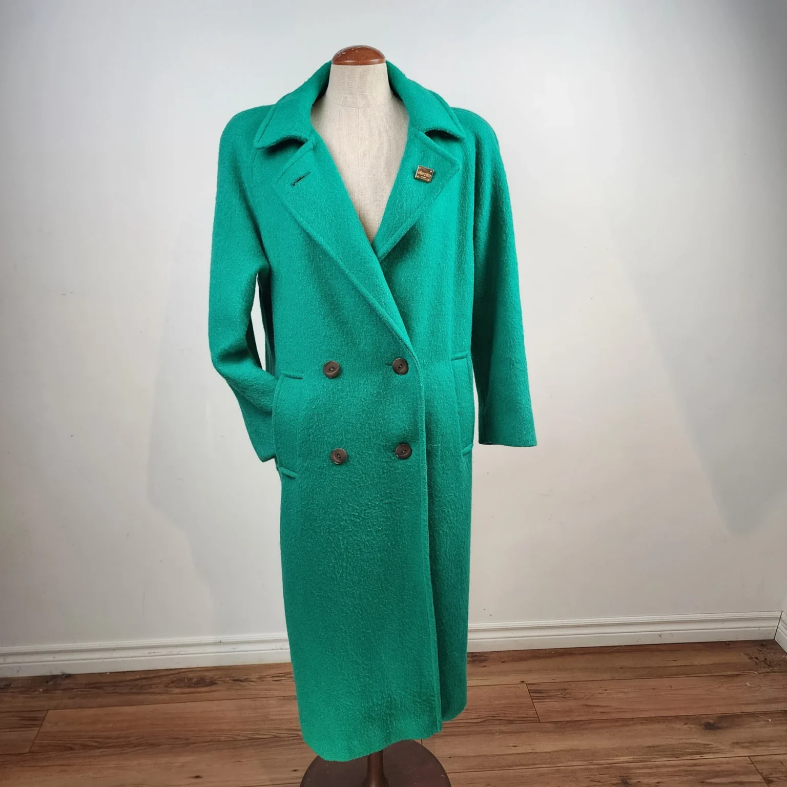 Featured image for L | Manteau Électre Paris 100% laine fait au Canada