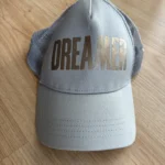 Featured thumbnail for Casquette grise dreamer
