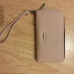 Featured thumbnail for Portefeuille BCBG rose