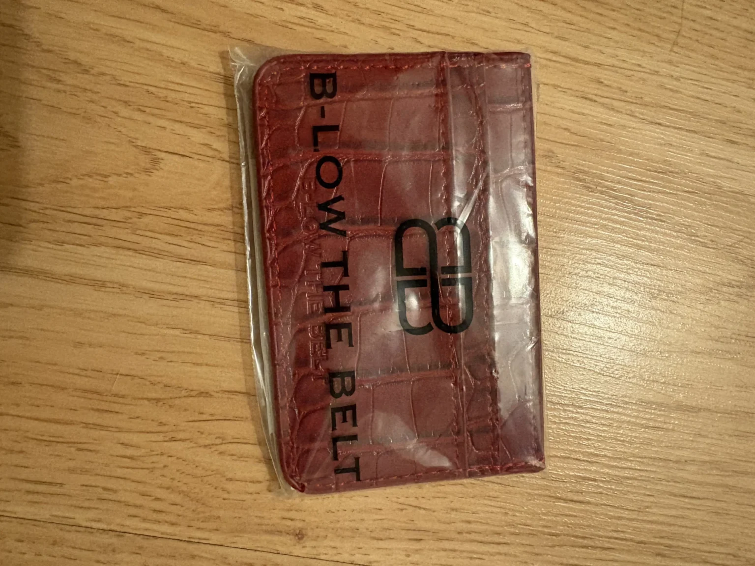 Featured image for BLow the belt porte-cartes
