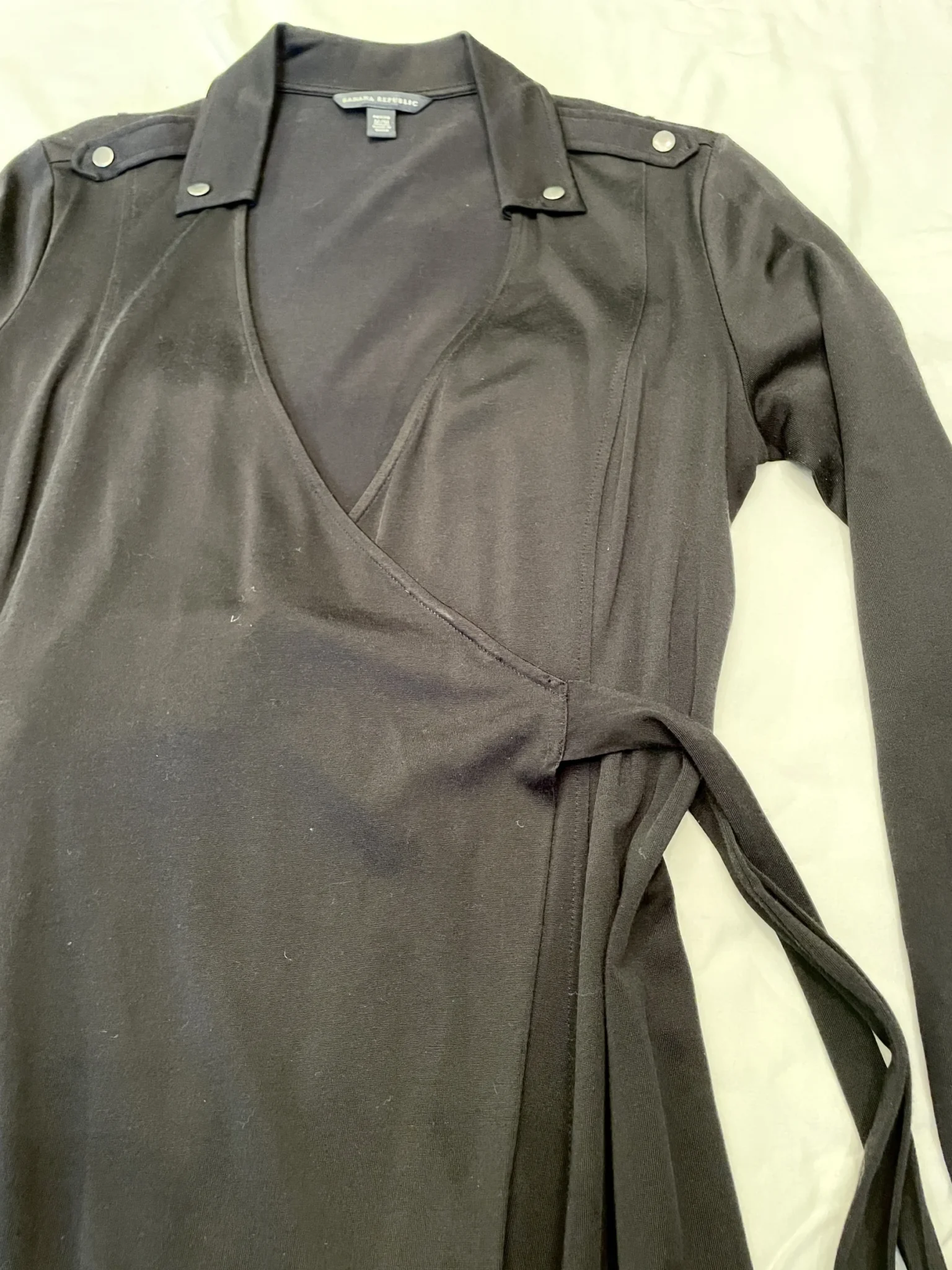 Featured image for Banana Republic - Robe portefeuille noire