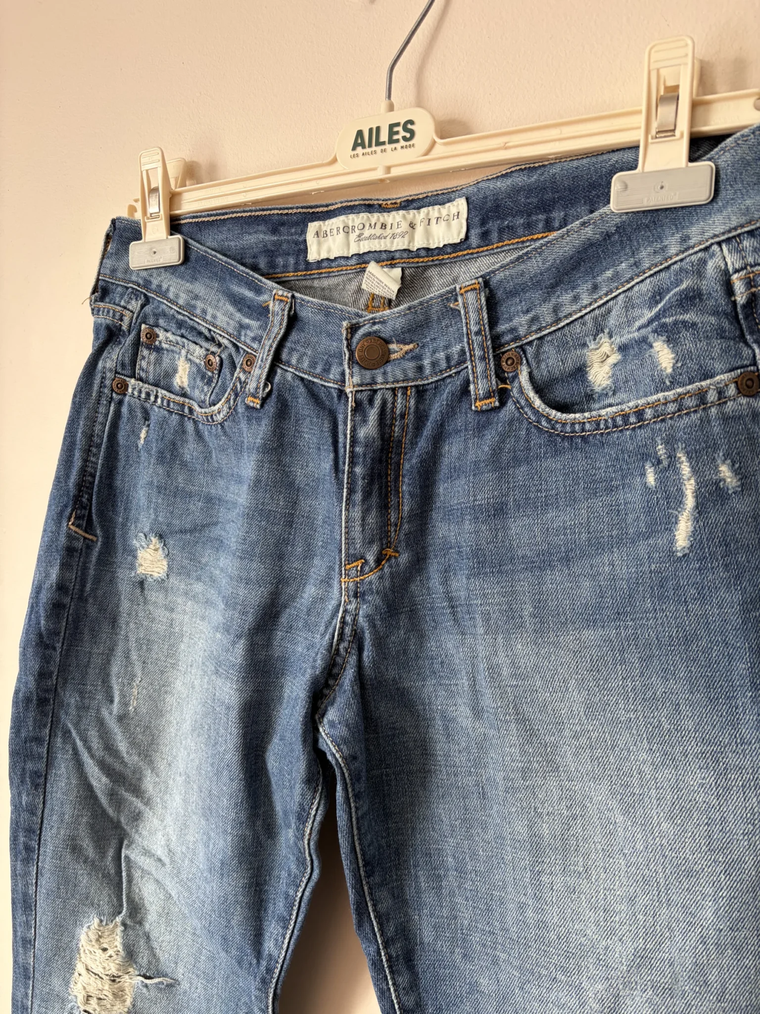 Image for Jeans Abercrombie and Fitch taille 6