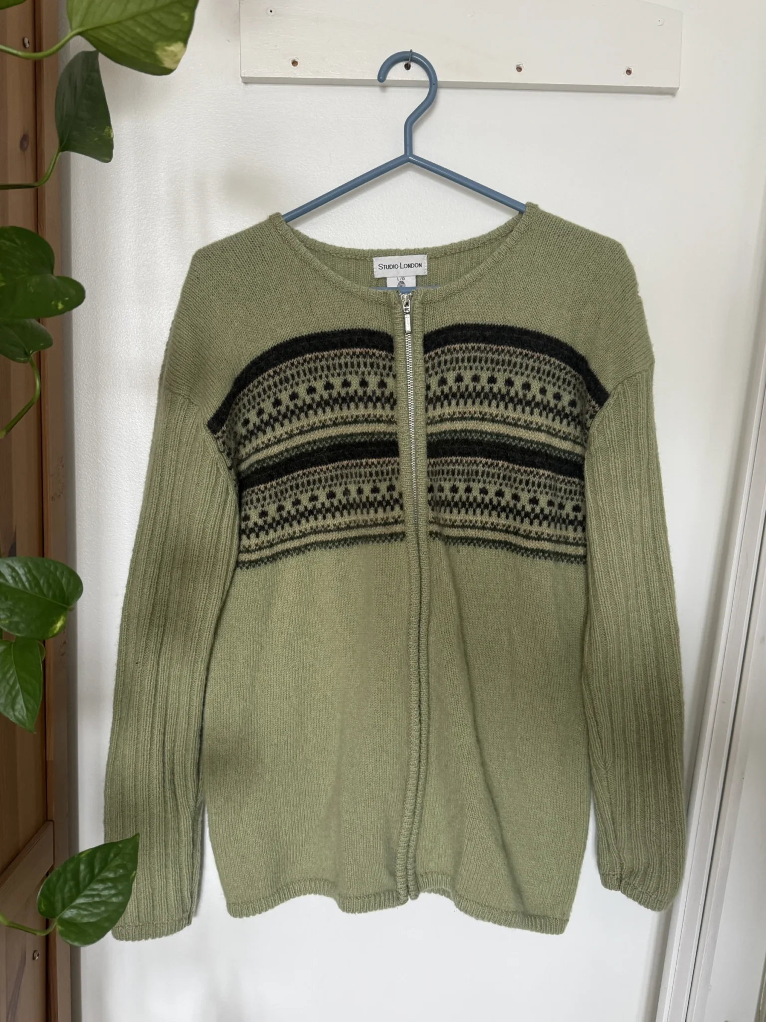 Featured image for Veste 100% laine vert pomme