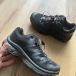 Thumbnail for Salomon noire parfaite condition