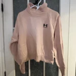 Featured thumbnail for Crewneck Under Armour