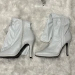 Thumbnail for Nouvelles bottes blanches Chinese Laundry