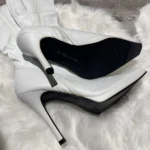 Thumbnail for Nouvelles bottes blanches Chinese Laundry