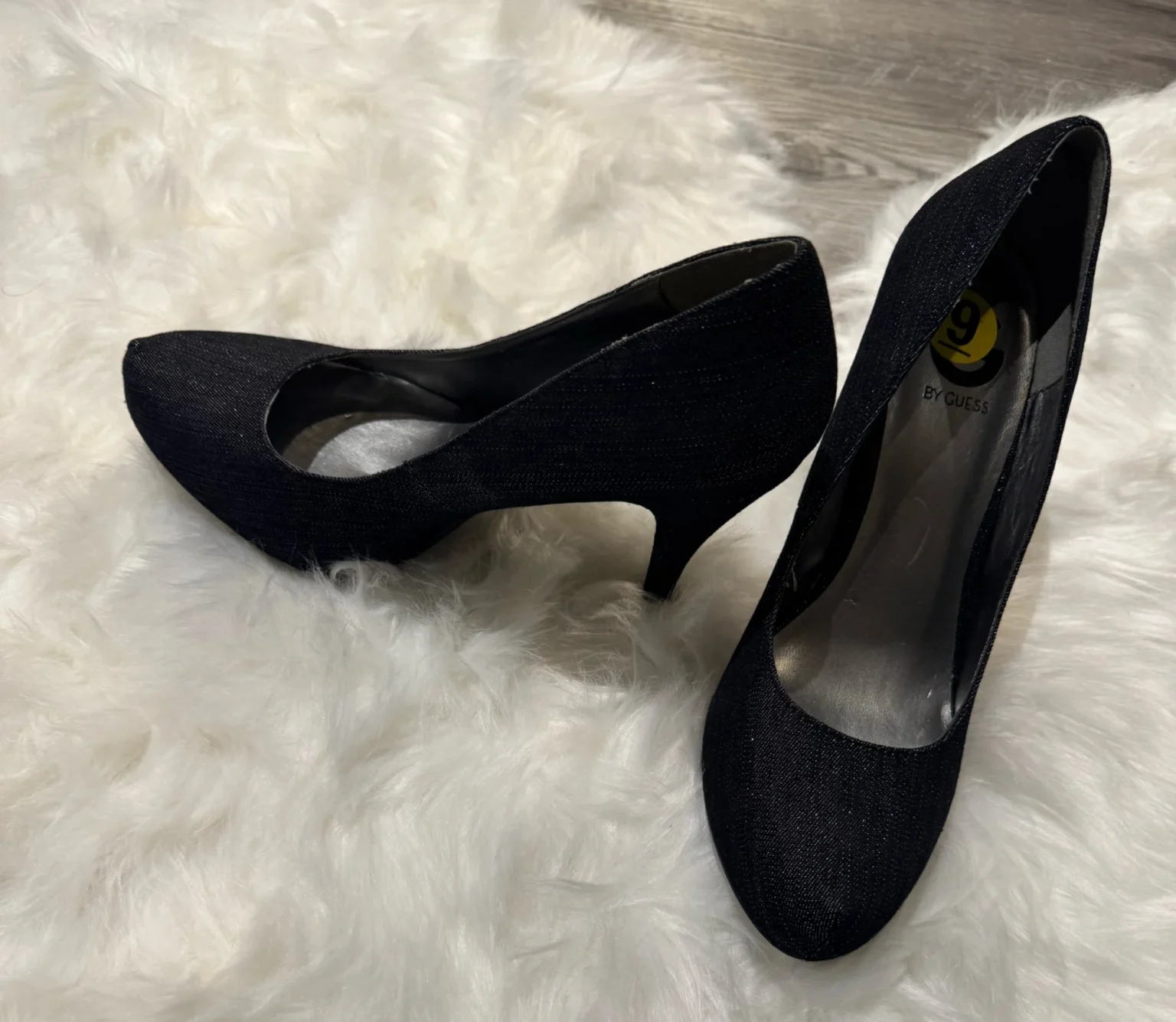 Featured image for Beaux souliers à talons Guess