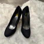 Thumbnail for Beaux souliers à talons Guess