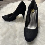 Thumbnail for Beaux souliers à talons Guess