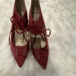 Thumbnail for Beaux souliers rouges suede