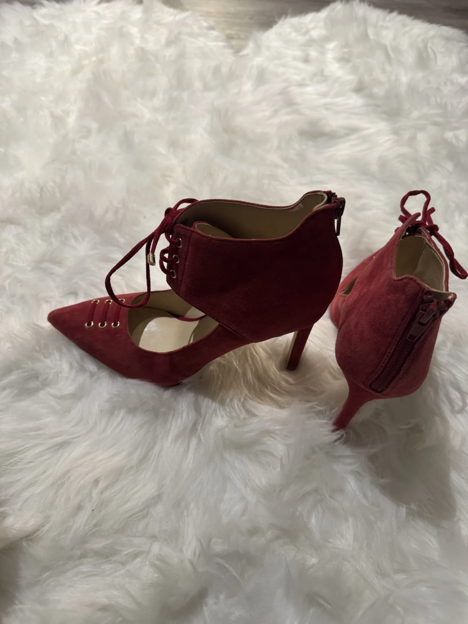 Image for Beaux souliers rouges suede
