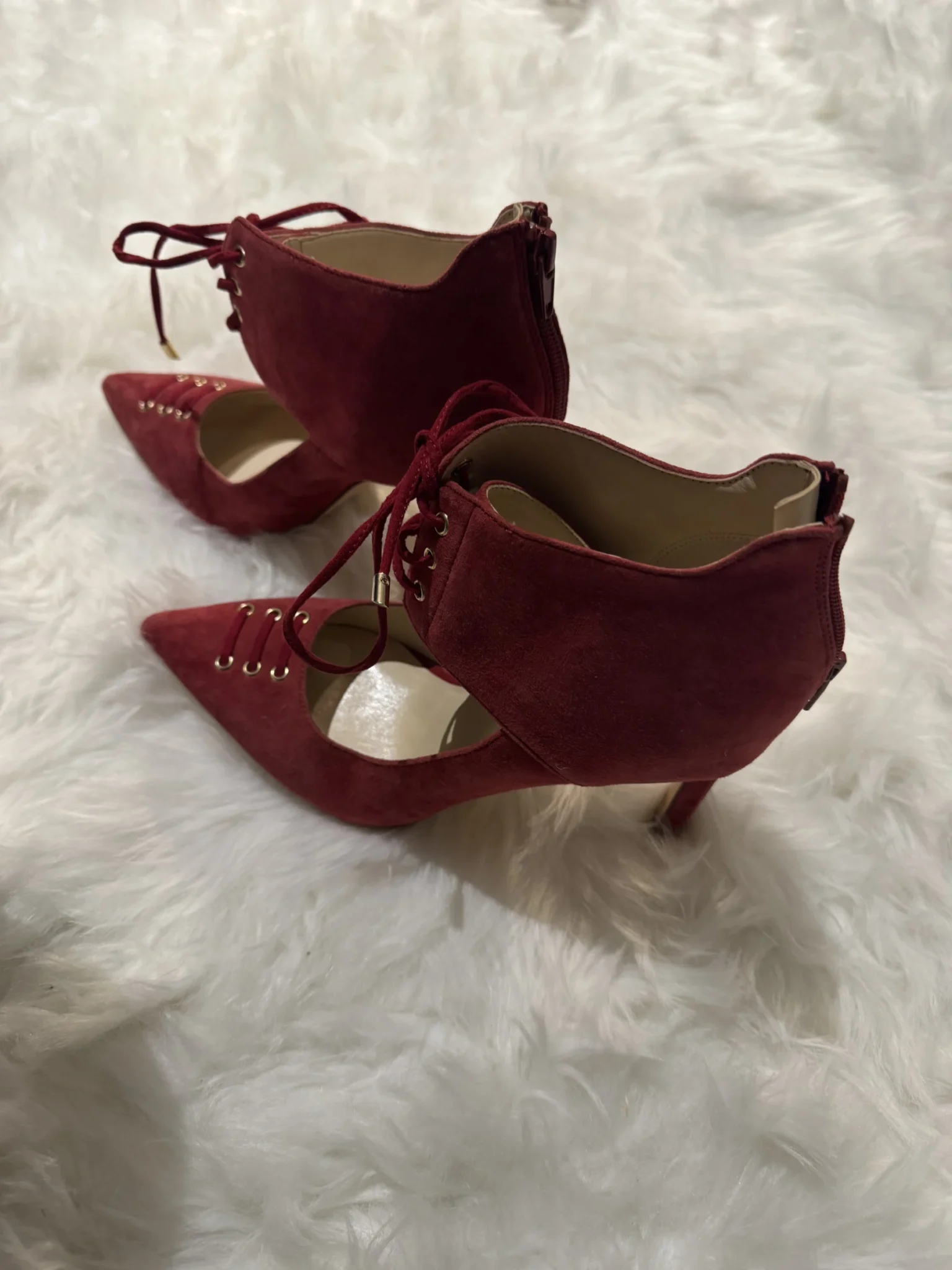 Image for Beaux souliers rouges suede