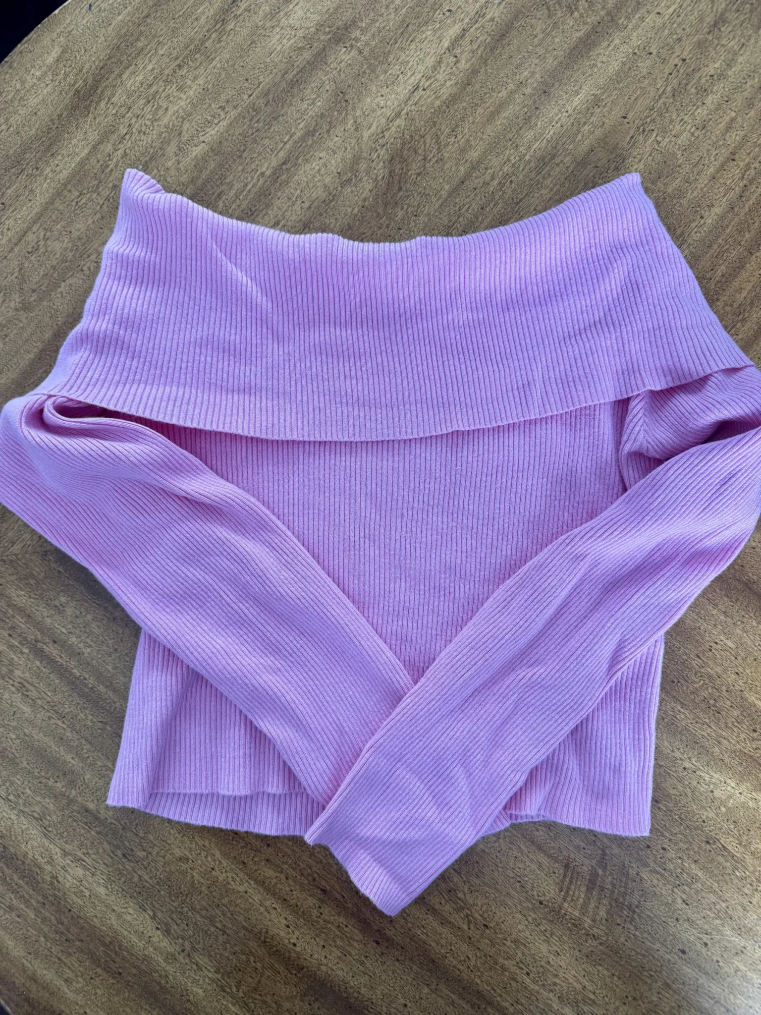 Featured image for Off shoulders jumper