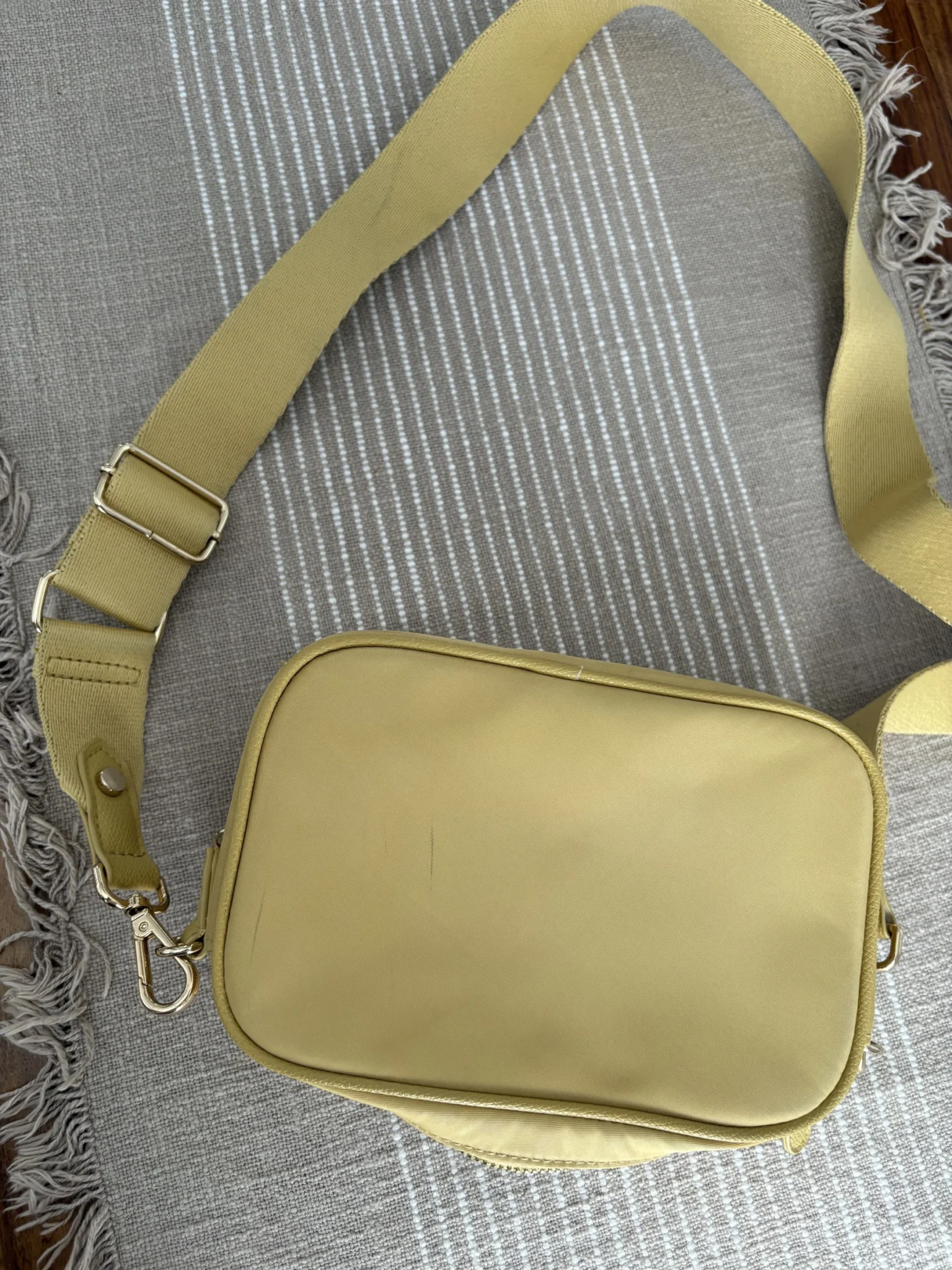 Image for Yellow crossbody handbag