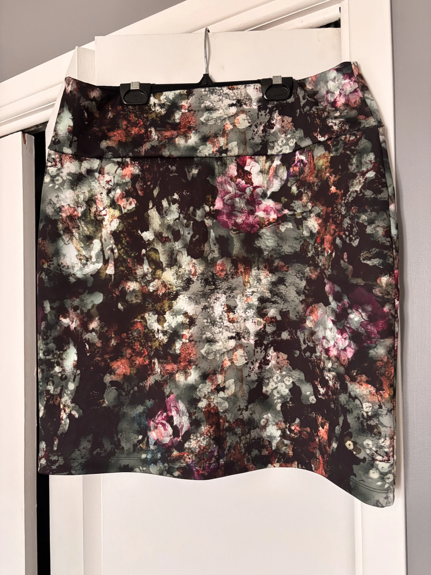 Jupe Kollontai motif fleurie Kollontaï seconde main