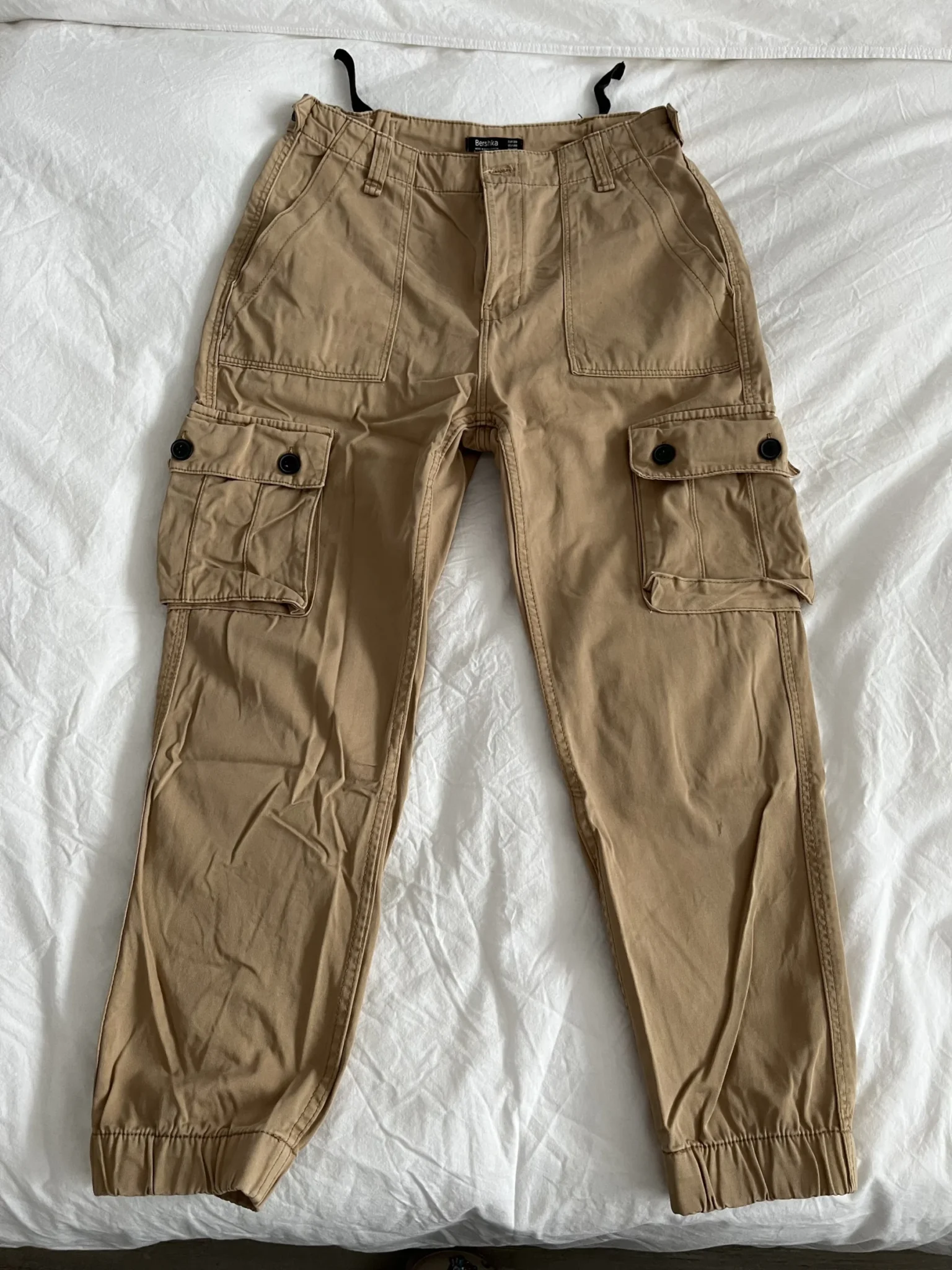 Featured image for Pantalon cargo