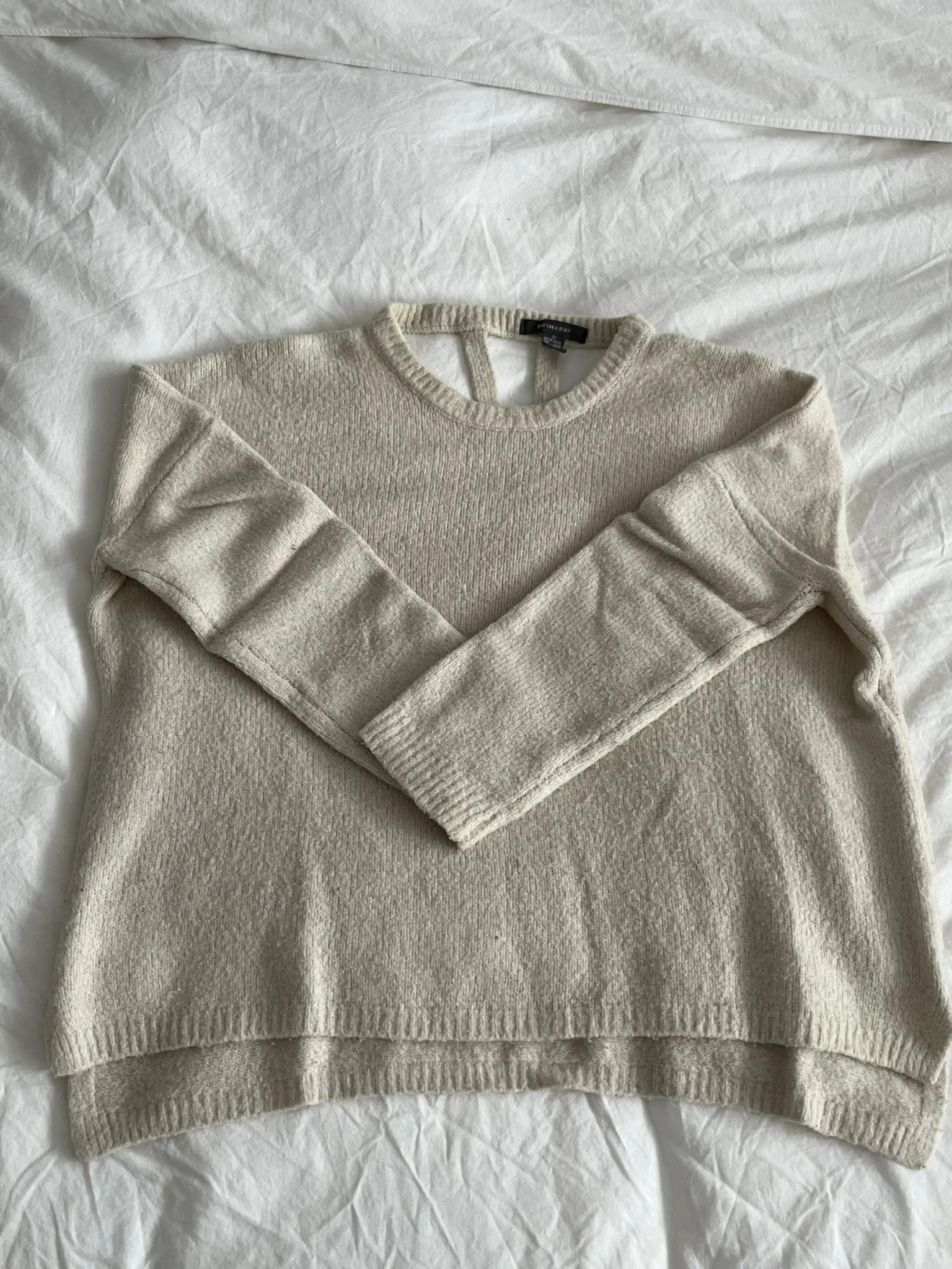 Featured image for Pull beige