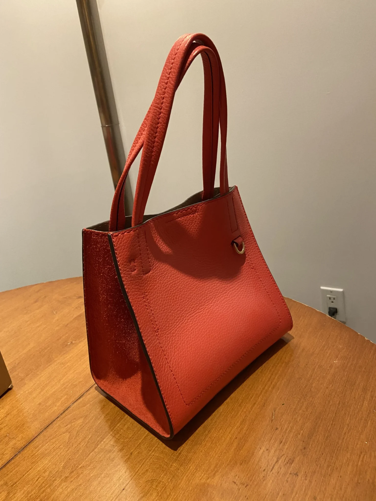 Image for Sac en cuir rouge