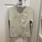 Featured thumbnail for Veste lululemon define