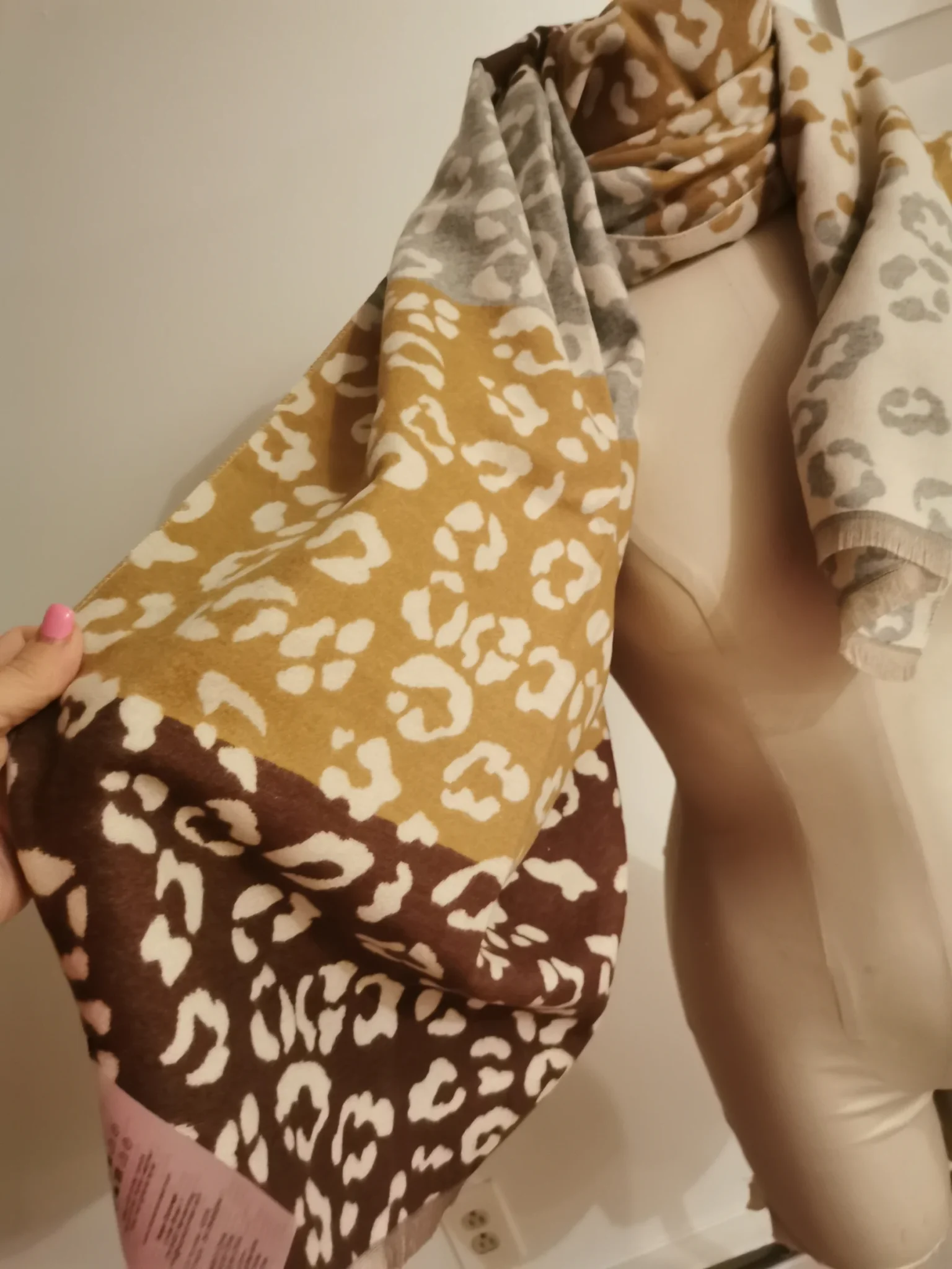Image for Concept soy scarf