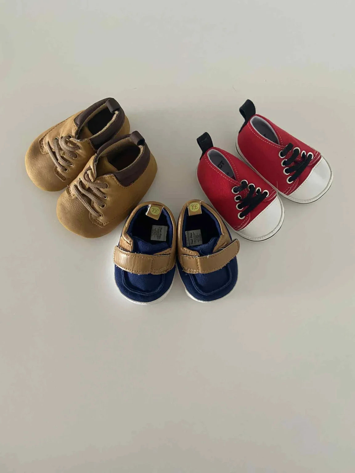 Featured image for Lot de 3 pairs de chaussons pour bébé garçon (0-6 mois)