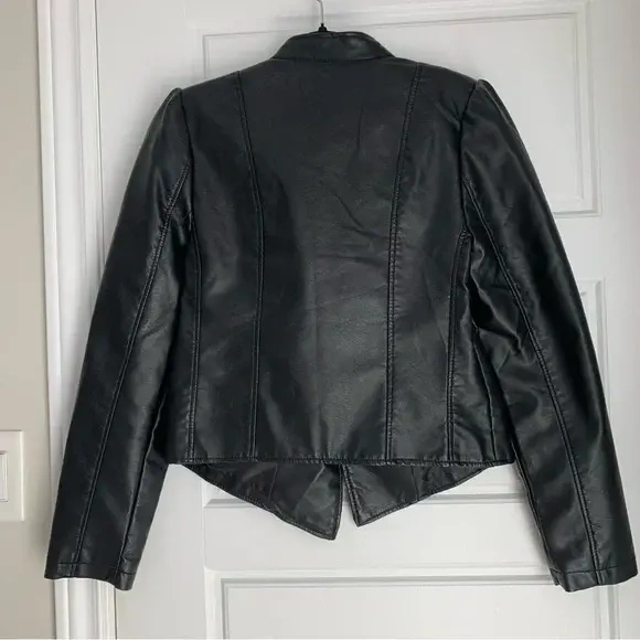 Image for Manteau court en faux cuir noir