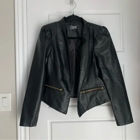 Image for Manteau court en faux cuir noir