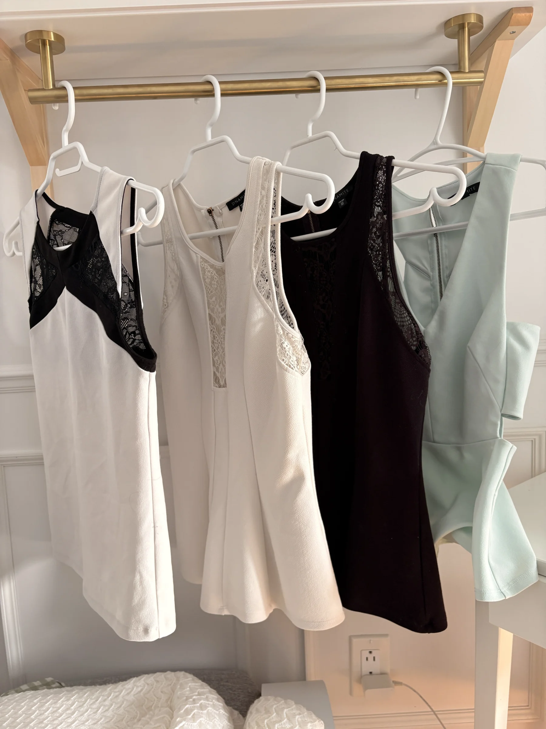 Lot de 4 camisole chic XS de dynamite Dynamite seconde main