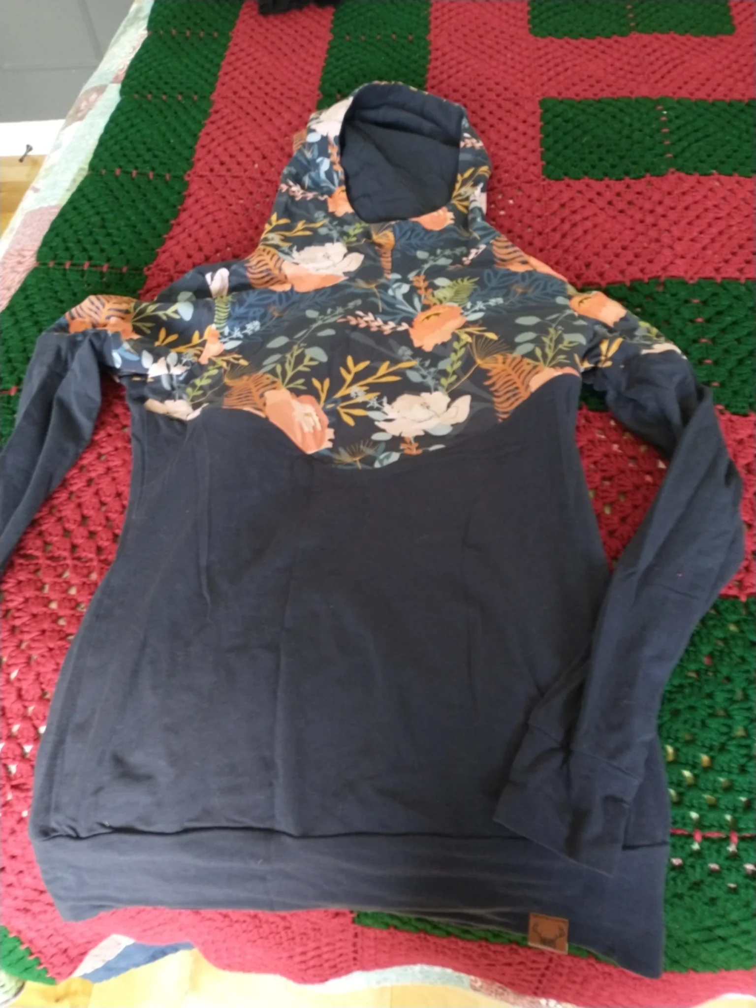 Featured image for Hoodie Nine Clothing