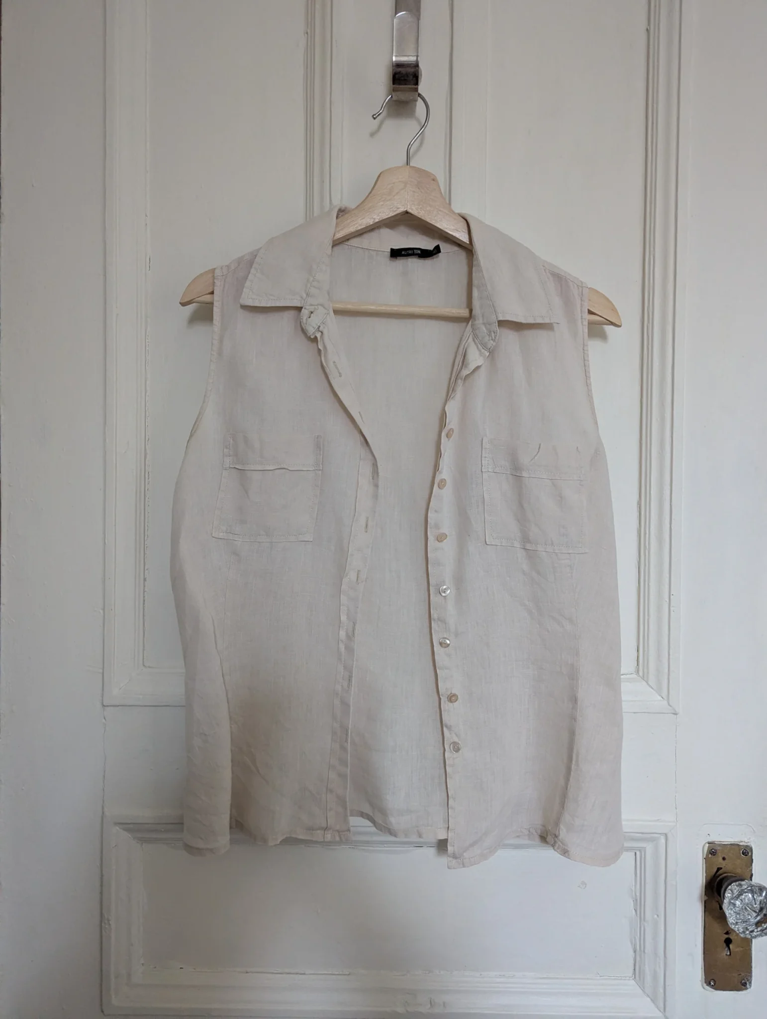 Featured image for Blouse sans manche en lin. Taille 40.