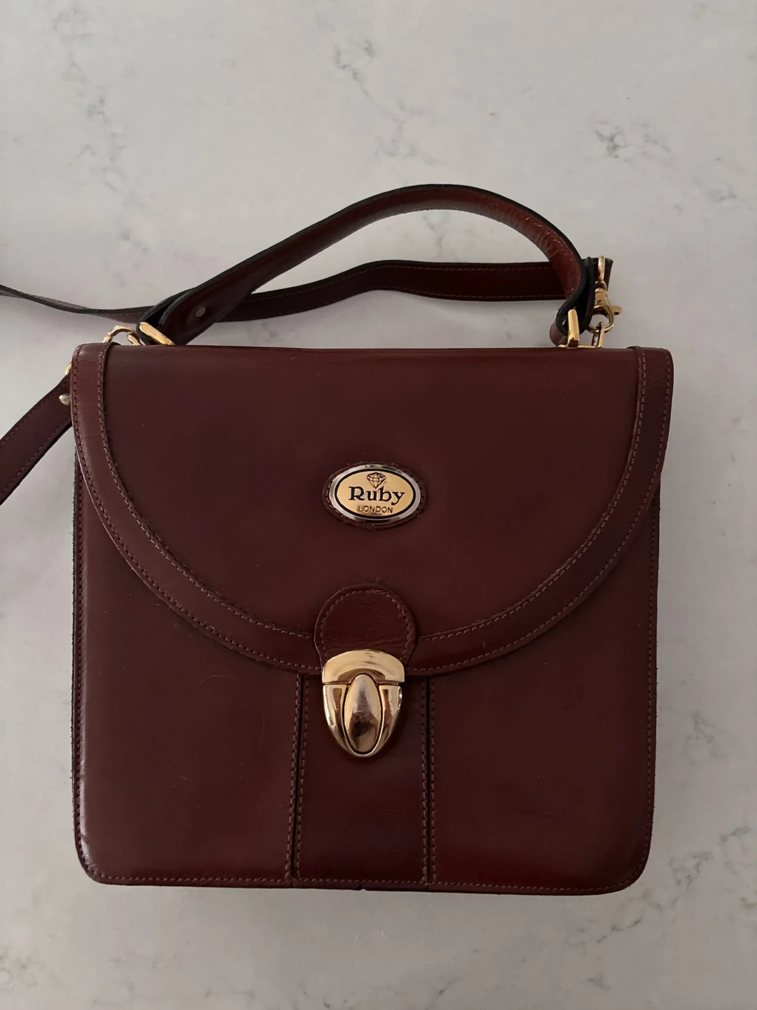 Image for Sac à main cuir Ruby London vintage!