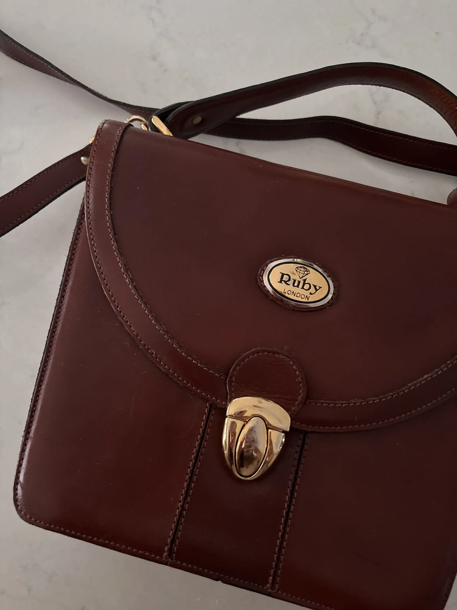 Image for Sac à main cuir Ruby London vintage!