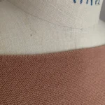 Thumbnail for Chandail corail  Uniqlo