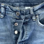 Featured thumbnail for Straight-leg high-waisted jeans