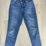 Thumbnail for Straight-leg high-waisted jeans