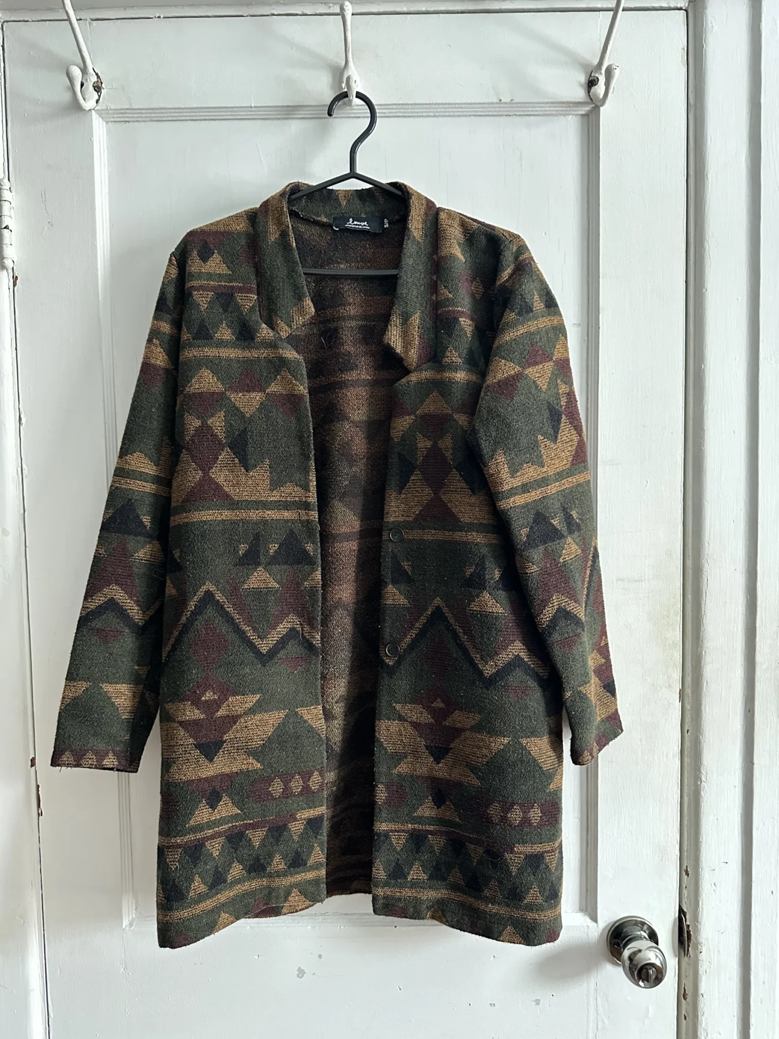 Featured image for Manteau Louve Design